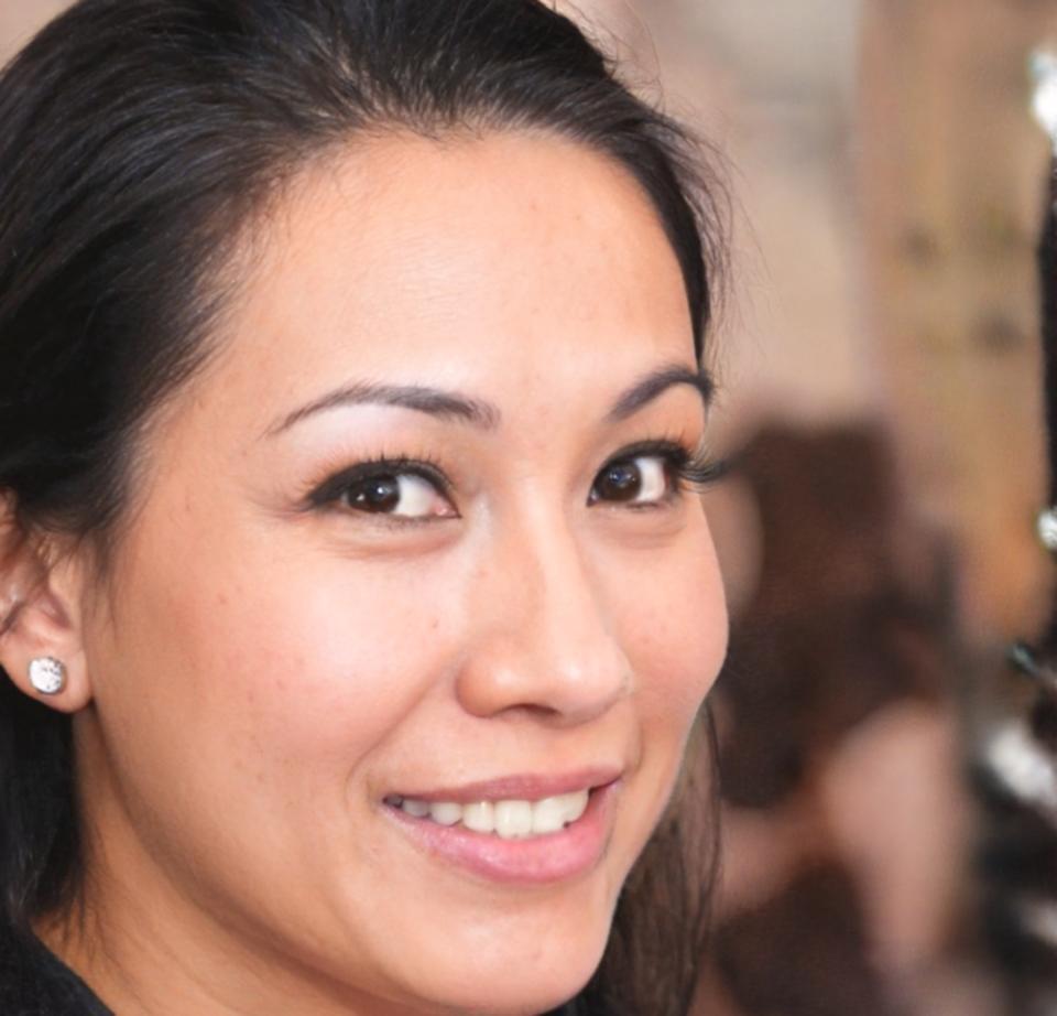 Portrait de Léonie Beaumont, spécialiste en analyse financière